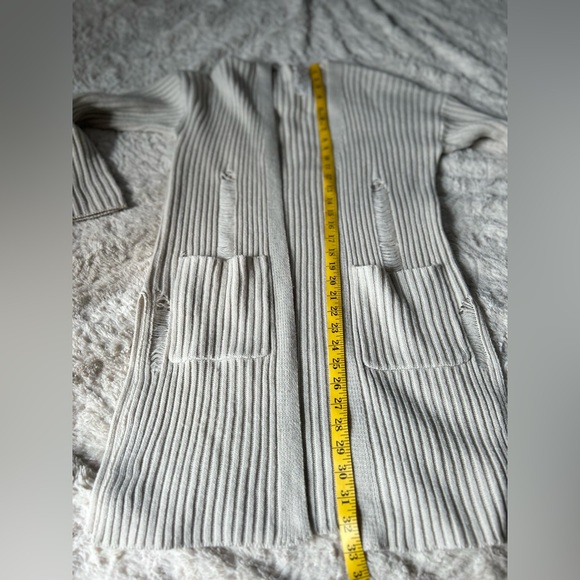 Sadie & Sage by Anthropologie cardigan distressed with pockets - Picture 8 of 11